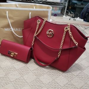 Michael Kors Cherry Jet Set